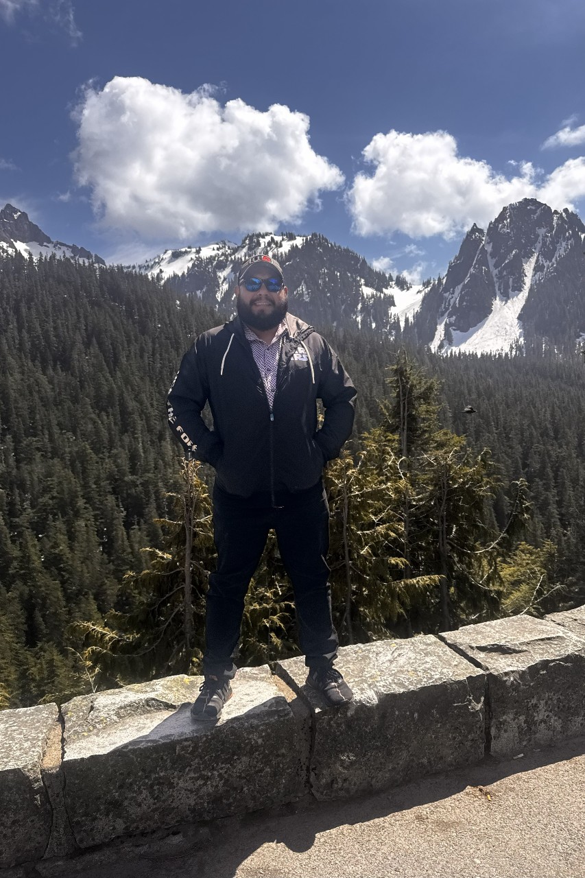 Lorenzo Morales photo